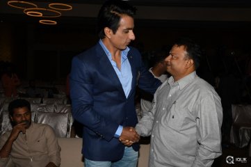 Abhinetri Movie First Look Launch